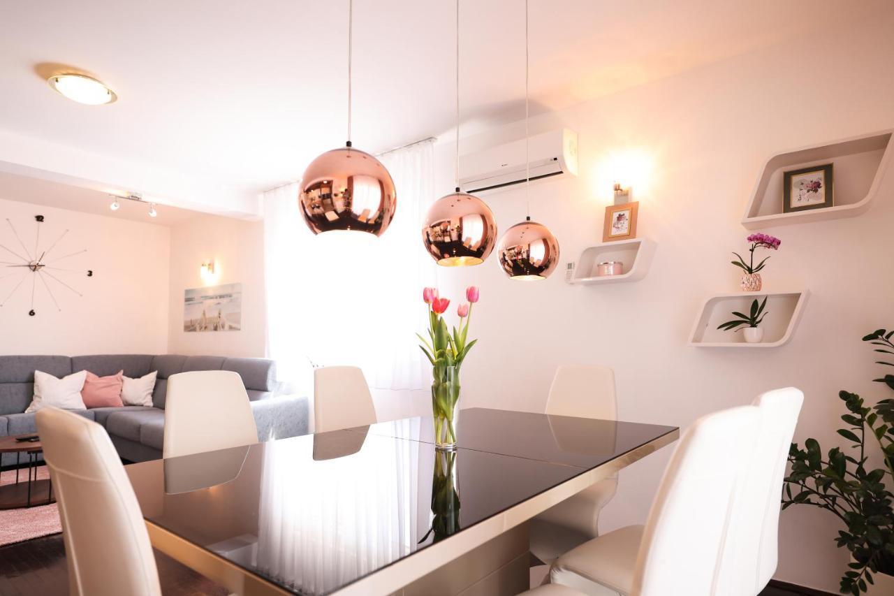 Aurora Apartment